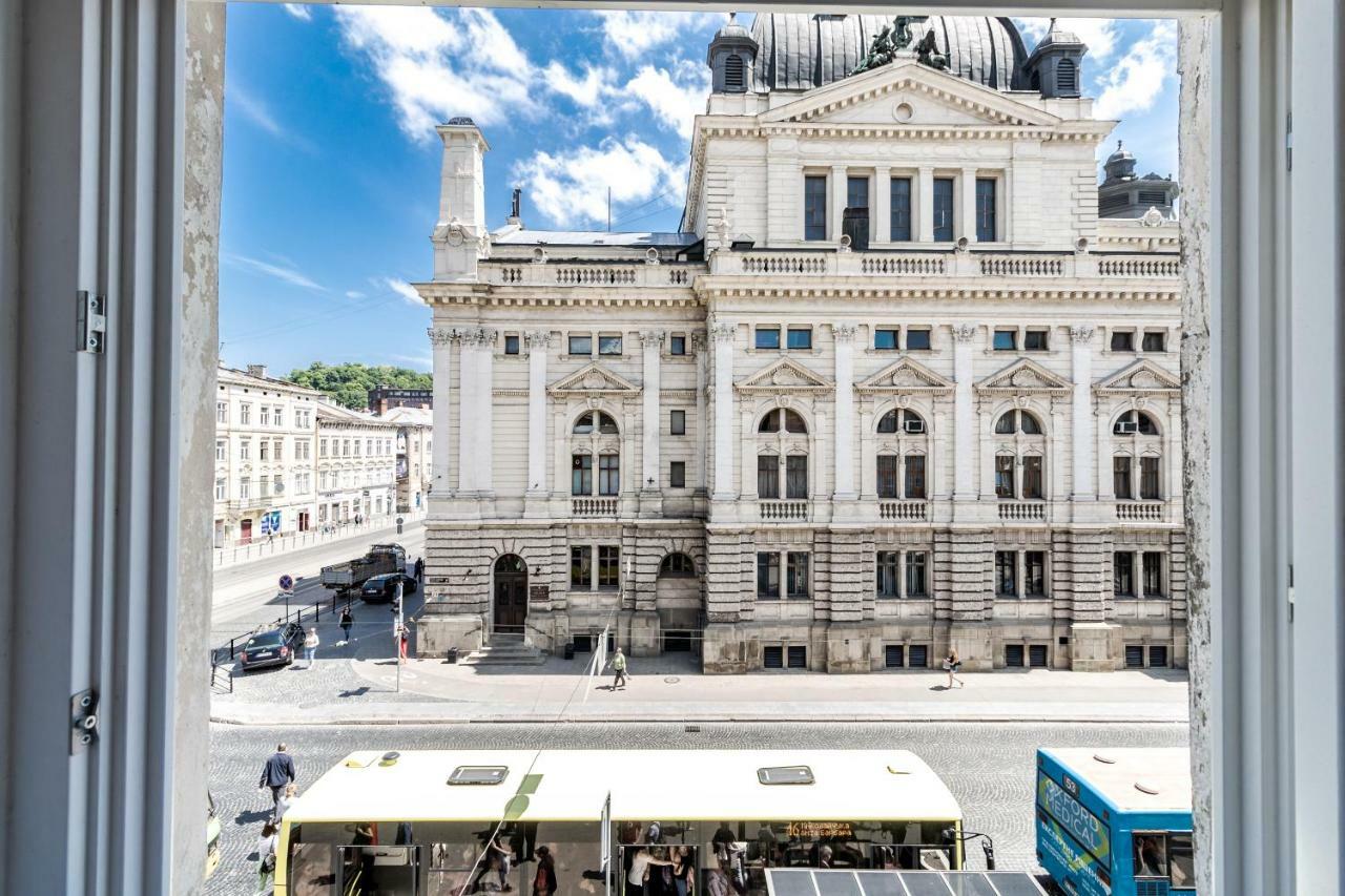 Opera House Apartment 2 Lviv Buitenkant foto
