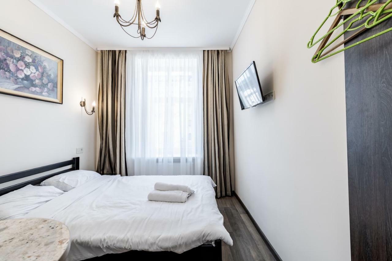 Opera House Apartment 2 Lviv Buitenkant foto